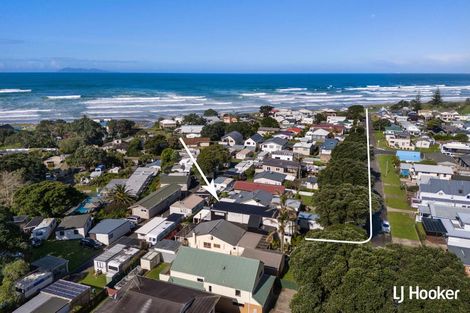 Photo of property in 38 Ocean View Road, Waihi Beach, 3611
