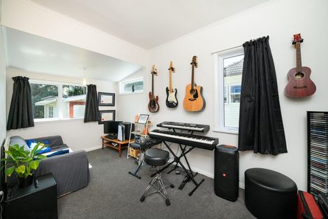Photo of property in 43 Ihle Street, Terrace End, Palmerston North, 4410