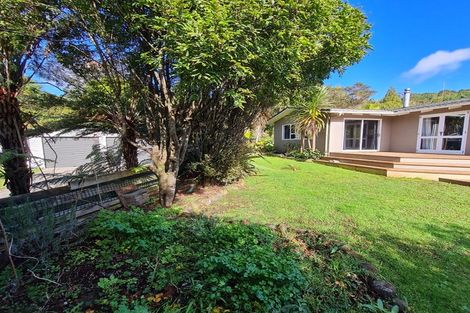 Photo of property in 64 Te Henga Road, Waitakere, Henderson, 0781
