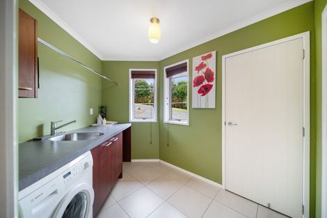 Photo of property in 91 Kaipara Road, Papakura, 2582