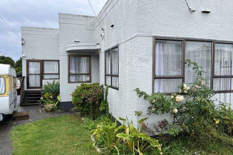 Photo of property in 2/493 Point Chevalier Road, Point Chevalier, Auckland, 1022