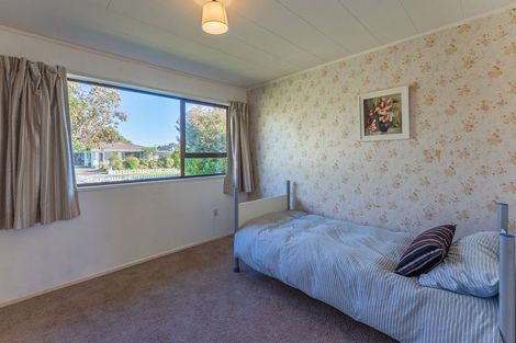 Photo of property in 8 Andrew Street, Waikanae, 5036