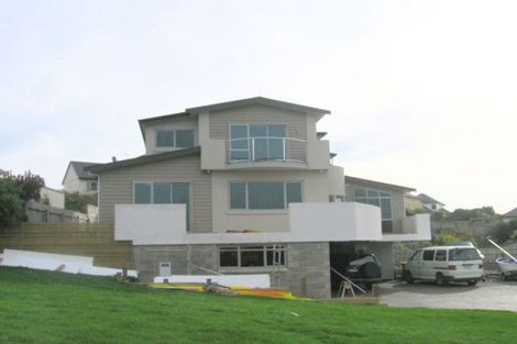 Photo of property in 3 Pendennis Point, Camborne, Porirua, 5026