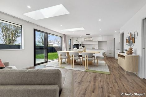 Photo of property in 74 Turuturu Road, Hawera, 4674