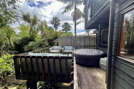 Photo of property in 2/69 Saddleback Rise, Murrays Bay, Auckland, 0630