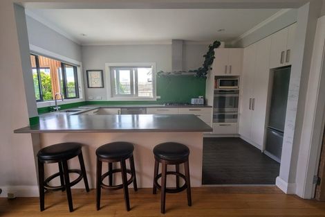 Photo of property in 80a Lyall Parade, Lyall Bay, Wellington, 6022