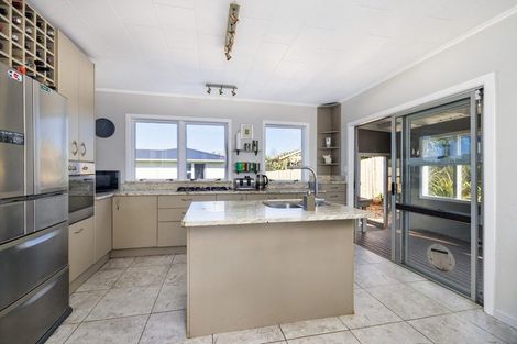 Photo of property in 43 Awatere Street, Clover Park, Auckland, 2023