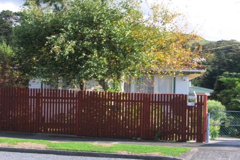 Photo of property in 126 Sievers Grove, Cannons Creek, Porirua, 5024