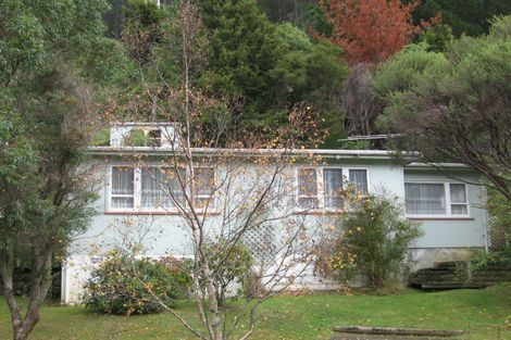 Photo of property in 22 Elmslie Road, Pinehaven, Upper Hutt, 5019