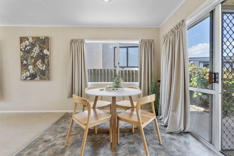 Photo of property in 5 Avon Place, Springvale, Whanganui, 4501