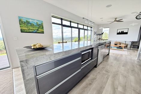 Photo of property in 157 Tui Glen Road, Haruru, 0204