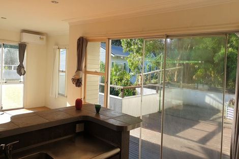 Photo of property in 36 Comins Crescent, Mission Bay, Auckland, 1071