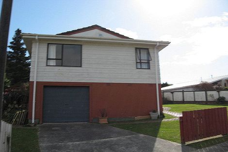 Photo of property in 21 Newburn Grove, Wainuiomata, Lower Hutt, 5014