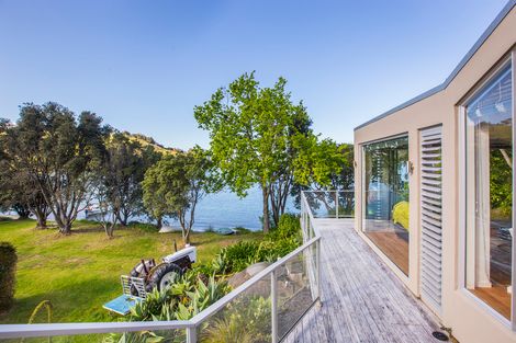 Photo of property in 70 Clinton Road, Tawharanui Peninsula, Warkworth, 0986