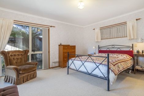 Photo of property in 17 Pampas Grove, Welcome Bay, Tauranga, 3112