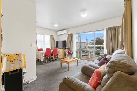 Photo of property in 4/4 Saint Peters Close, Woolston, Christchurch, 8062