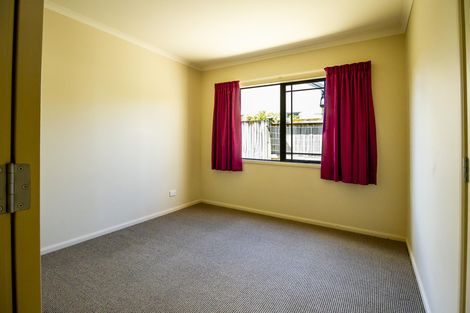 Photo of property in 27 Pirie Street, Palmerston North, 4410