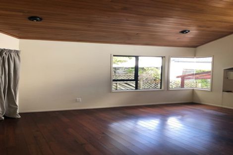 Photo of property in 1/14 Clematis Avenue, Murrays Bay, Auckland, 0630