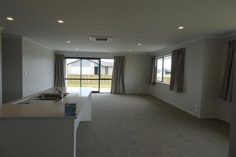 Photo of property in 6 Piata Street, Papamoa Beach, Papamoa, 3118