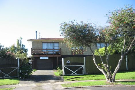 Photo of property in 20 Helms Place, Manurewa, Auckland, 2102
