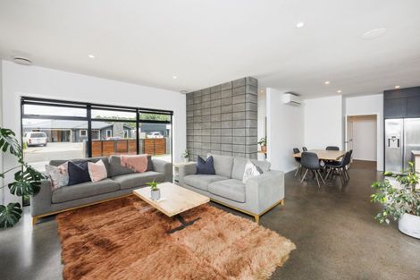 Photo of property in 35 Freedom Drive, Kelvin Grove, Palmerston North, 4414