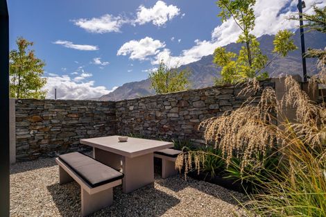 Photo of property in 1 Mulholland Drive, Jacks Point, 9371