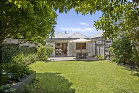 Photo of property in 37 Church Street, Devonport, Auckland, 0624