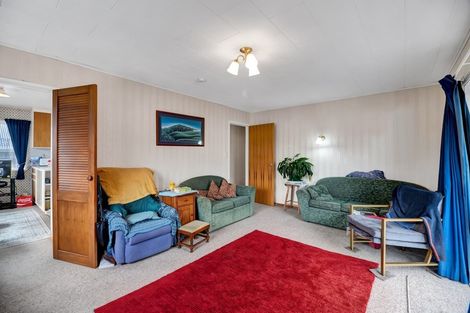 Photo of property in 28 Graham Street, Eltham, 4322