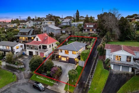 Photo of property in 15 Tableau Place, Totara Vale, Auckland, 0629