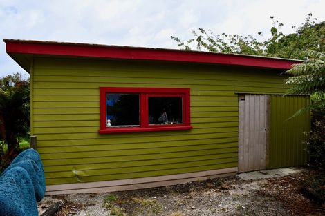 Photo of property in 13 Wharf Road, Karamea, 7893