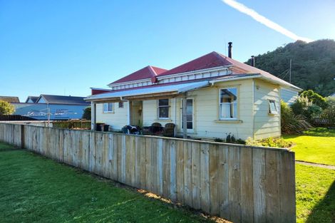 Photo of property in 170 Bright Street, Cobden, Greymouth, 7802