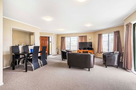 Photo of property in 17 Mews Place, Forest Lake, Hamilton, 3200