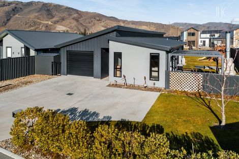 Photo of property in 4 Bradford Street, Cromwell, 9310