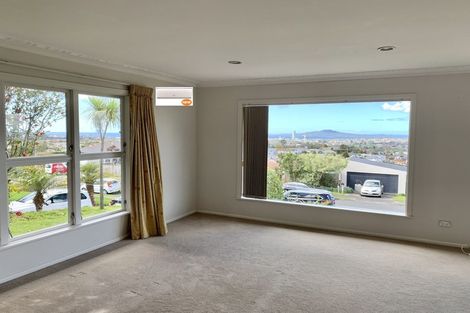 Photo of property in 8 Speedy Crescent, Hillcrest, Auckland, 0627