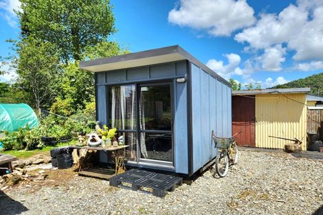 Photo of property in 20 Clifford Street, Blackball, 7804