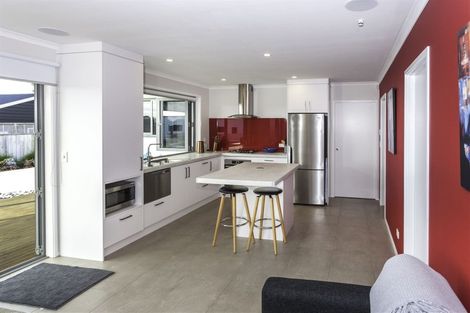 Photo of property in 32 Tairua Palms Place, Tairua, 3508