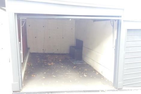 Photo of property in Windsor Court, 2/340 Tinakori Road, Thorndon, Wellington, 6011