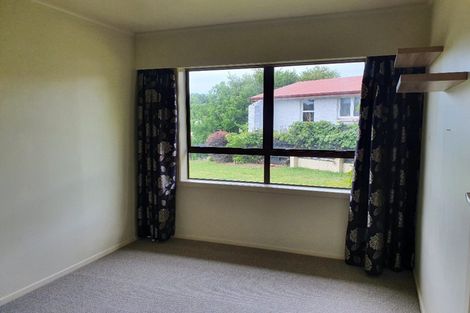 Photo of property in 1 Lorraine Place, Glenview, Hamilton, 3206