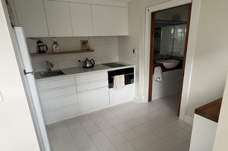 Photo of property in 32 Talavera Terrace, Kelburn, Wellington, 6012