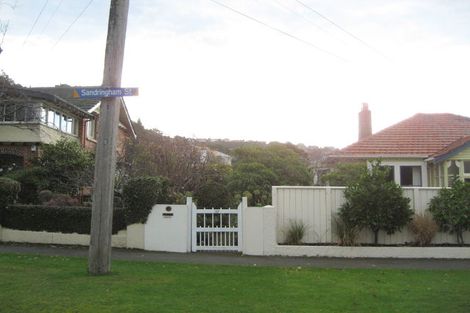 Photo of property in 32 Sandringham Street, Saint Clair, Dunedin, 9012