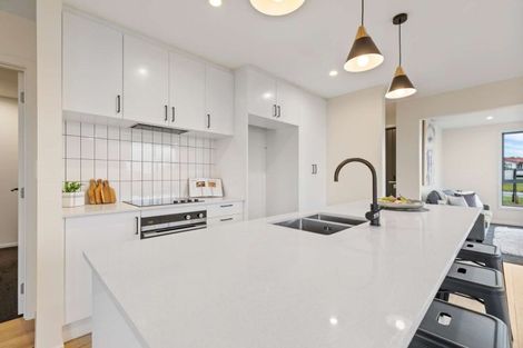 Photo of property in 5 Okoreka Road, Glenbrook, 2681