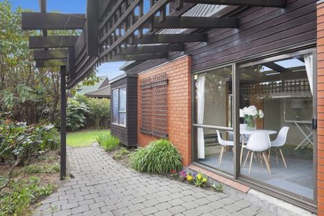 Photo of property in 33 Dovedale Avenue, Ilam, Christchurch, 8041