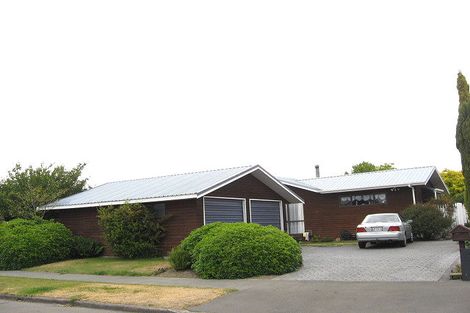 Photo of property in 6 Jacaranda Place, Parklands, Christchurch, 8083