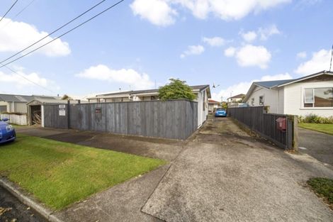 Photo of property in 28 Record Street, Fitzroy, New Plymouth, 4312