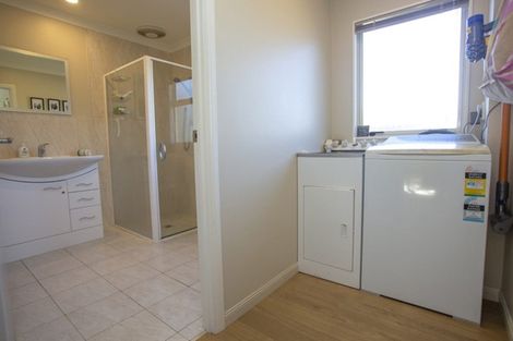 Photo of property in 317 Linton Crescent, Whangamata, 3620