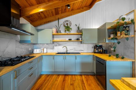 Photo of property in 77 Te Wahapu Road, Russell, 0272