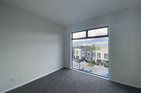Photo of property in 9 Pukakaho Lane, Papatoetoe, Auckland, 2025