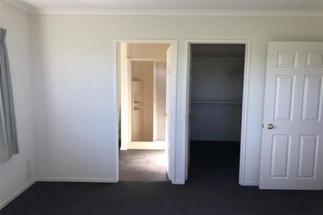 Photo of property in 11 Greenough Place, Rototuna, Hamilton, 3210