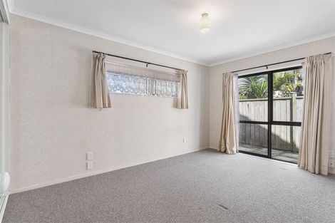 Photo of property in 10 Glenarden Way, Ranui, Auckland, 0612