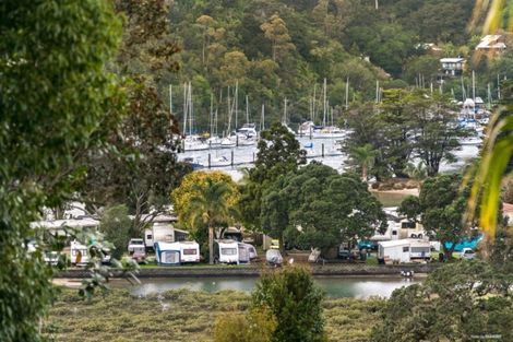 Photo of property in 32 Stillwater Crescent, Stillwater, Silverdale, 0993